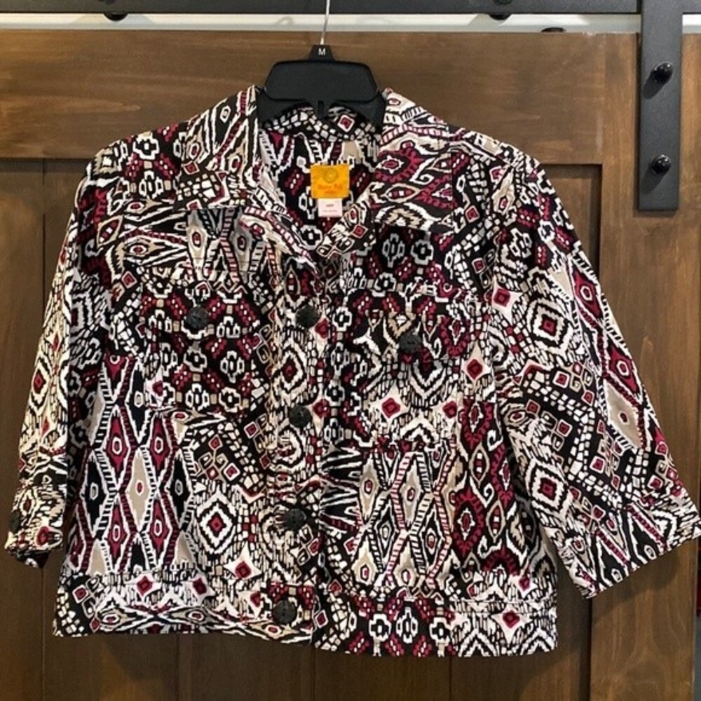 E707 Ruby Rd. Size 14 P Women’s jacket EUC Aztec design